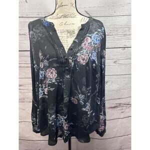 Torrid Black Floral Blouse Purple Gray Flowers Long Sleeve‎ Pleated